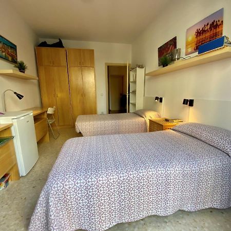 Barcelona Housing Recommend For Students Барселона Экстерьер фото