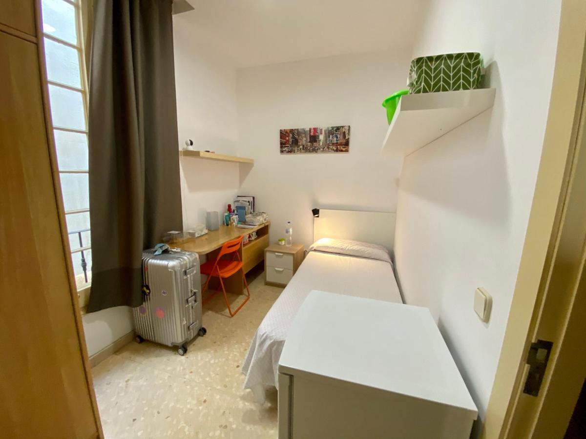 Barcelona Housing Recommend For Students Барселона Экстерьер фото