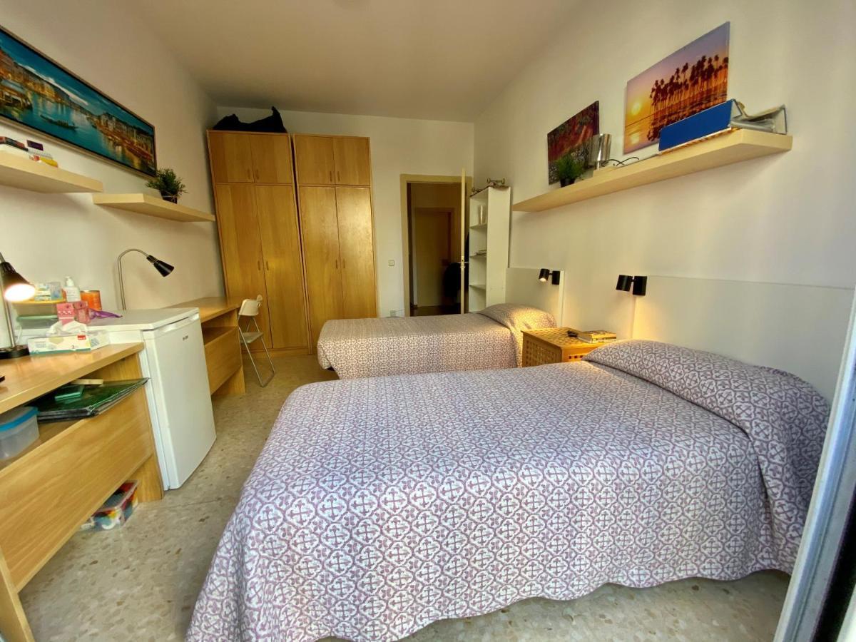 Barcelona Housing Recommend For Students Барселона Экстерьер фото
